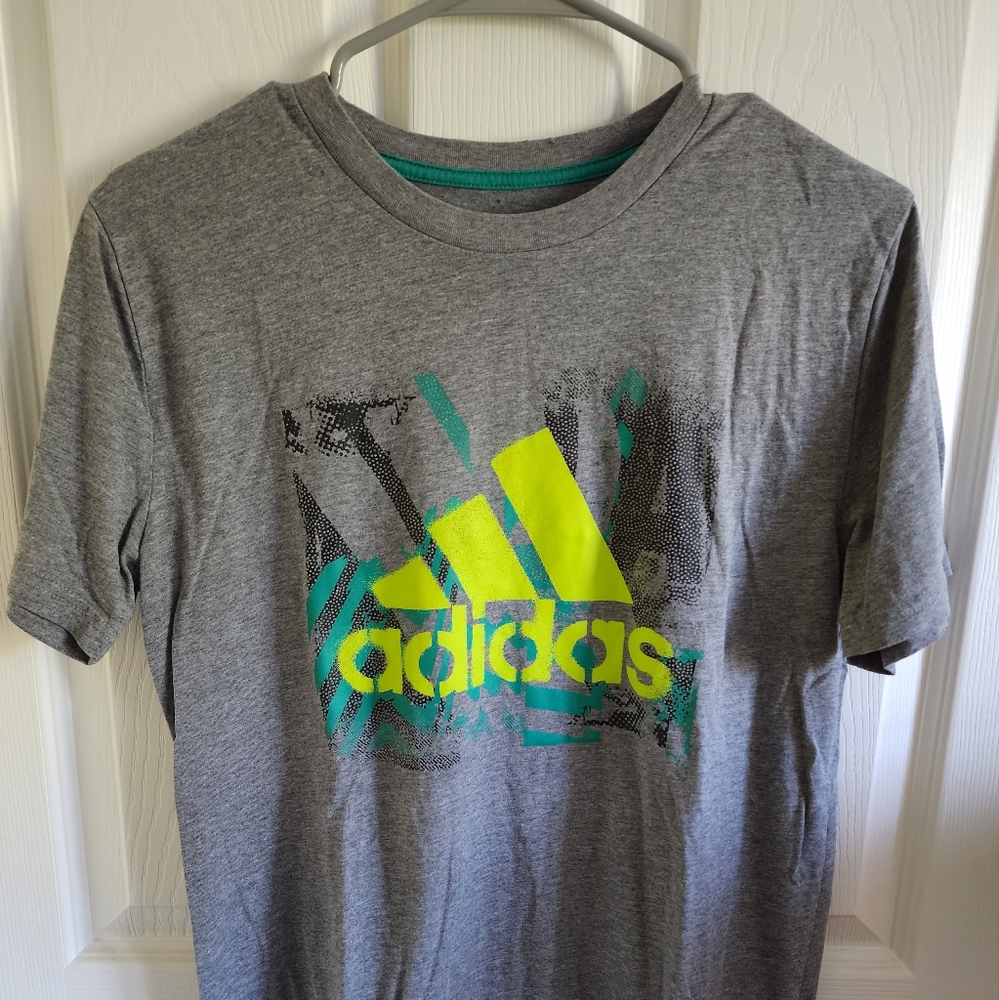Adidas Tshirt